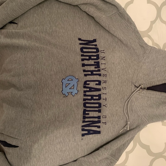 Vintage Oversized UNC Hoodie - Picture 2 of 2